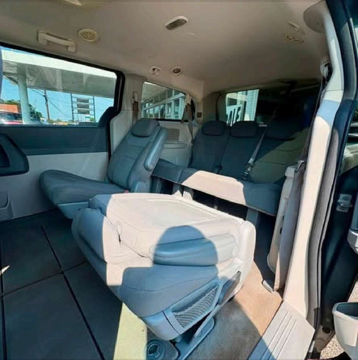 2010 Dodge Caravan